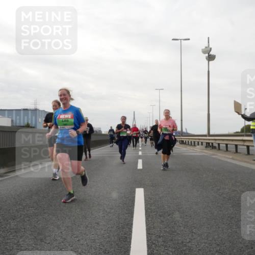 03.10.2025 - Köhlbrandbrückenlauf Matties Gatica Varas http://msf.ph/oto/9190692 03.10.2025 16:03:16 Position 3 7840 meine-sportfotos.de