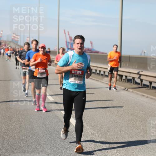 03.10.2025 - Köhlbrandbrückenlauf Yannick Fuchs http://msf.ph/oto/9190693 03.10.2025 11:50:58 Position 3 6534 meine-sportfotos.de
