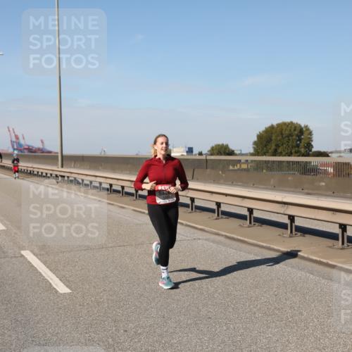 03.10.2025 - Köhlbrandbrückenlauf Yannick Fuchs http://msf.ph/oto/9190698 03.10.2025 12:10:40 Position 3  meine-sportfotos.de