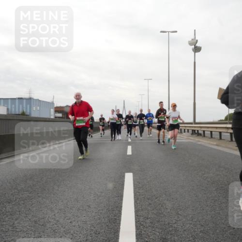 03.10.2025 - Köhlbrandbrückenlauf Matties Gatica Varas http://msf.ph/oto/9190711 03.10.2025 16:03:20 Position 3  meine-sportfotos.de