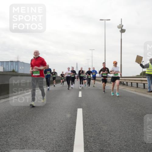 03.10.2025 - Köhlbrandbrückenlauf Matties Gatica Varas http://msf.ph/oto/9190714 03.10.2025 16:03:21 Position 3  meine-sportfotos.de