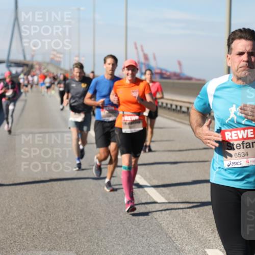 03.10.2025 - Köhlbrandbrückenlauf Yannick Fuchs http://msf.ph/oto/9190715 03.10.2025 11:50:59 Position 3 6534 meine-sportfotos.de