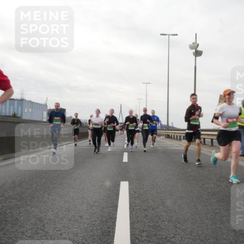 03.10.2025 - Köhlbrandbrückenlauf Matties Gatica Varas http://msf.ph/oto/9190718 03.10.2025 16:03:22 Position 3 6809 meine-sportfotos.de