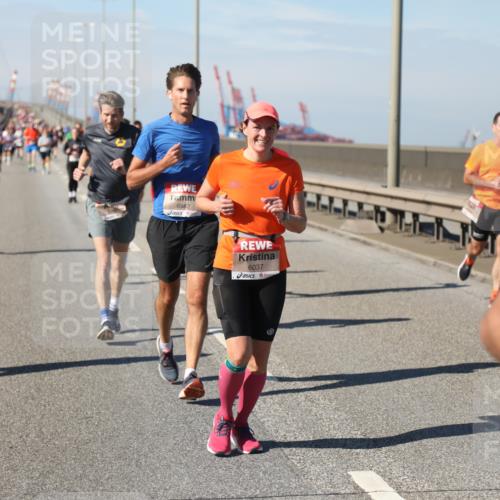 03.10.2025 - Köhlbrandbrückenlauf Yannick Fuchs http://msf.ph/oto/9190719 03.10.2025 11:51:00 Position 3 6562, 6037 meine-sportfotos.de