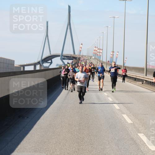 03.10.2025 - Köhlbrandbrückenlauf Yannick Fuchs http://msf.ph/oto/9190726 03.10.2025 12:10:44 Position 3  meine-sportfotos.de