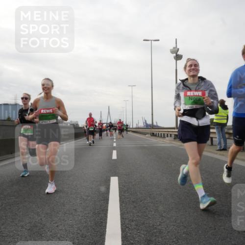 03.10.2025 - Köhlbrandbrückenlauf Matties Gatica Varas http://msf.ph/oto/9190736 03.10.2025 16:03:25 Position 3  meine-sportfotos.de