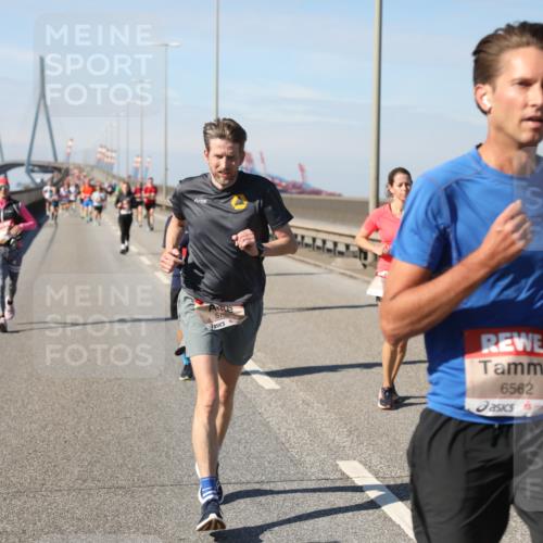 03.10.2025 - Köhlbrandbrückenlauf Yannick Fuchs http://msf.ph/oto/9190741 03.10.2025 11:51:02 Position 3 57, 6562 meine-sportfotos.de