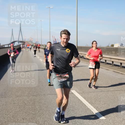 03.10.2025 - Köhlbrandbrückenlauf Yannick Fuchs http://msf.ph/oto/9190753 03.10.2025 11:51:02 Position 3  meine-sportfotos.de