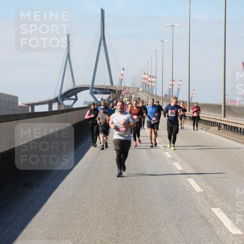 03.10.2025 - Köhlbrandbrückenlauf Yannick Fuchs http://msf.ph/oto/9190762 03.10.2025 12:10:46 Position 3  meine-sportfotos.de