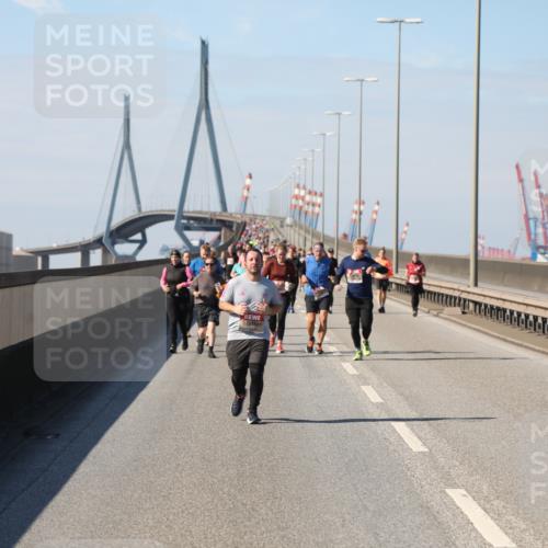 03.10.2025 - Köhlbrandbrückenlauf Yannick Fuchs http://msf.ph/oto/9190766 03.10.2025 12:10:46 Position 3  meine-sportfotos.de