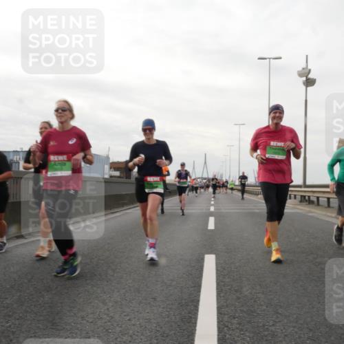03.10.2025 - Köhlbrandbrückenlauf Matties Gatica Varas http://msf.ph/oto/9190769 03.10.2025 16:03:33 Position 3  meine-sportfotos.de