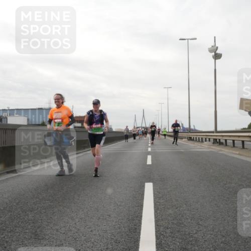 03.10.2025 - Köhlbrandbrückenlauf Matties Gatica Varas http://msf.ph/oto/9190777 03.10.2025 16:03:35 Position 3 3 meine-sportfotos.de