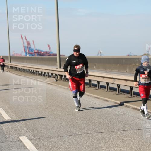03.10.2025 - Köhlbrandbrückenlauf Yannick Fuchs http://msf.ph/oto/9190779 03.10.2025 12:10:50 Position 3 6357 meine-sportfotos.de