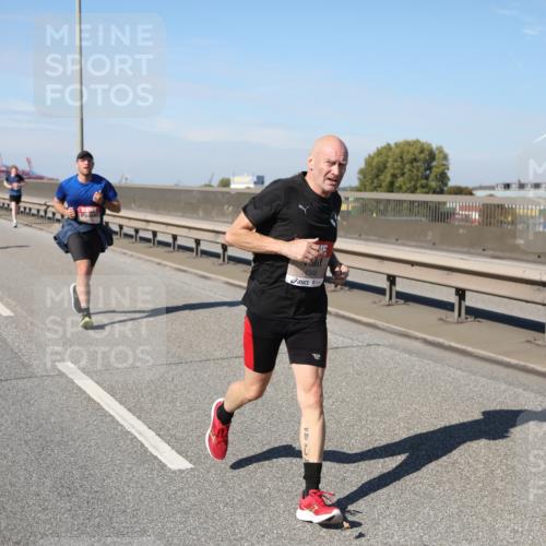 03.10.2025 - Köhlbrandbrückenlauf Yannick Fuchs http://msf.ph/oto/9190780 03.10.2025 11:51:06 Position 3 4346 meine-sportfotos.de