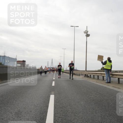 03.10.2025 - Köhlbrandbrückenlauf Matties Gatica Varas http://msf.ph/oto/9190781 03.10.2025 16:03:37 Position 3  meine-sportfotos.de