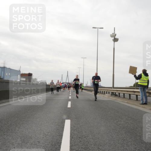 03.10.2025 - Köhlbrandbrückenlauf Matties Gatica Varas http://msf.ph/oto/9190782 03.10.2025 16:03:38 Position 3  meine-sportfotos.de