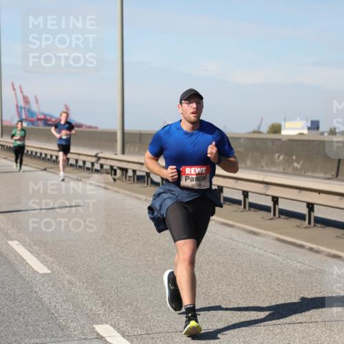 03.10.2025 - Köhlbrandbrückenlauf Yannick Fuchs http://msf.ph/oto/9190783 03.10.2025 11:51:07 Position 3 6034 meine-sportfotos.de