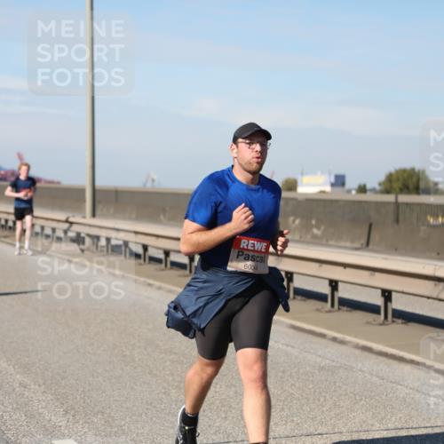 03.10.2025 - Köhlbrandbrückenlauf Yannick Fuchs http://msf.ph/oto/9190790 03.10.2025 11:51:07 Position 3 6034 meine-sportfotos.de