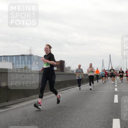 03.10.2025 - Köhlbrandbrückenlauf Matties Gatica Varas http://msf.ph/oto/9190791 03.10.2025 16:03:40 Position 3  meine-sportfotos.de