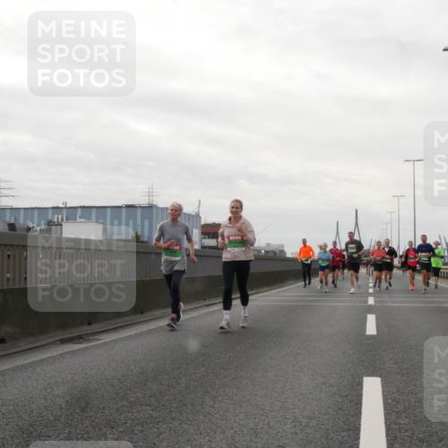 03.10.2025 - Köhlbrandbrückenlauf Matties Gatica Varas http://msf.ph/oto/9190800 03.10.2025 16:03:43 Position 3  meine-sportfotos.de
