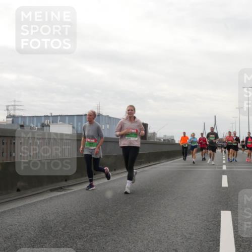 03.10.2025 - Köhlbrandbrückenlauf Matties Gatica Varas http://msf.ph/oto/9190803 03.10.2025 16:03:44 Position 3  meine-sportfotos.de