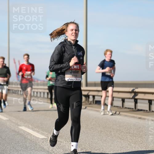 03.10.2025 - Köhlbrandbrückenlauf Yannick Fuchs http://msf.ph/oto/9190811 03.10.2025 11:51:10 Position 3 4718 meine-sportfotos.de