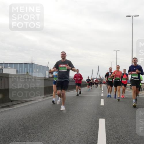 03.10.2025 - Köhlbrandbrückenlauf Matties Gatica Varas http://msf.ph/oto/9190814 03.10.2025 16:03:47 Position 3  meine-sportfotos.de