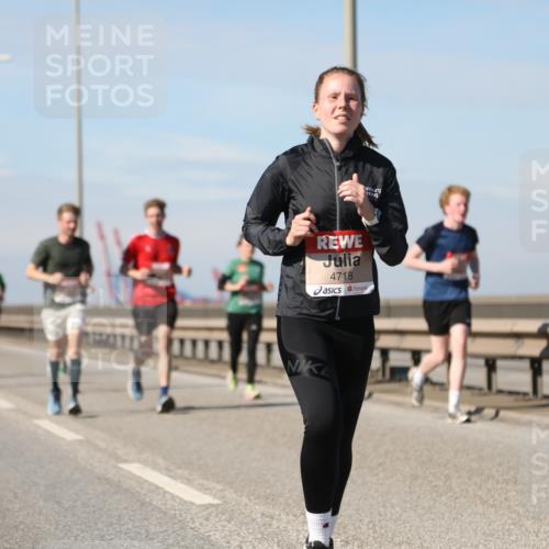 03.10.2025 - Köhlbrandbrückenlauf Yannick Fuchs http://msf.ph/oto/9190815 03.10.2025 11:51:10 Position 3 4718 meine-sportfotos.de