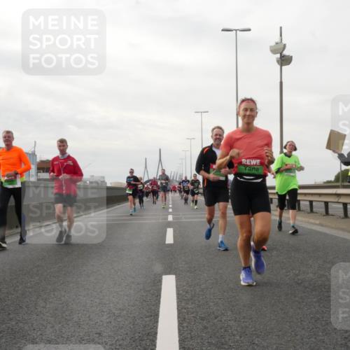 03.10.2025 - Köhlbrandbrückenlauf Matties Gatica Varas http://msf.ph/oto/9190822 03.10.2025 16:03:49 Position 3  meine-sportfotos.de