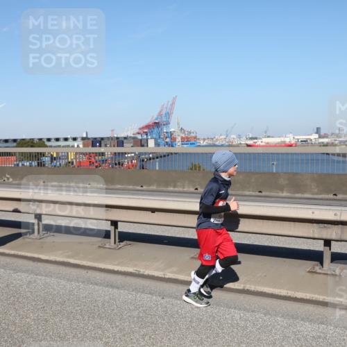 03.10.2025 - Köhlbrandbrückenlauf Yannick Fuchs http://msf.ph/oto/9190824 03.10.2025 12:10:54 Position 3  meine-sportfotos.de