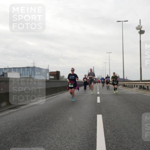 03.10.2025 - Köhlbrandbrückenlauf Matties Gatica Varas http://msf.ph/oto/9190833 03.10.2025 16:03:53 Position 3 21 meine-sportfotos.de