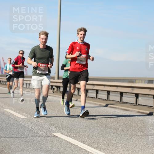 03.10.2025 - Köhlbrandbrückenlauf Yannick Fuchs http://msf.ph/oto/9190834 03.10.2025 11:51:13 Position 3 6799, 6800 meine-sportfotos.de