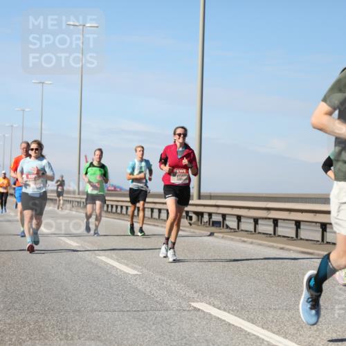 03.10.2025 - Köhlbrandbrückenlauf Yannick Fuchs http://msf.ph/oto/9190850 03.10.2025 11:51:15 Position 3 6799 meine-sportfotos.de
