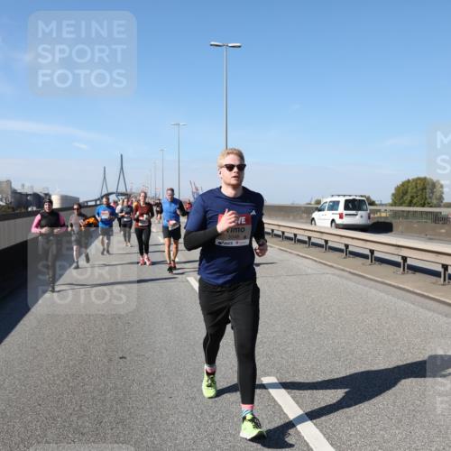 03.10.2025 - Köhlbrandbrückenlauf Yannick Fuchs http://msf.ph/oto/9190854 03.10.2025 12:10:57 Position 3 5546 meine-sportfotos.de
