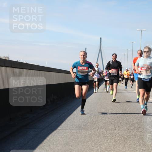 03.10.2025 - Köhlbrandbrückenlauf Yannick Fuchs http://msf.ph/oto/9190861 03.10.2025 11:51:16 Position 3  meine-sportfotos.de