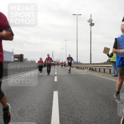 03.10.2025 - Köhlbrandbrückenlauf Matties Gatica Varas http://msf.ph/oto/9190870 03.10.2025 16:04:00 Position 3 74 meine-sportfotos.de