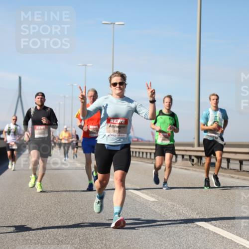 03.10.2025 - Köhlbrandbrückenlauf Yannick Fuchs http://msf.ph/oto/9190875 03.10.2025 11:51:17 Position 3 5813, 4544 meine-sportfotos.de