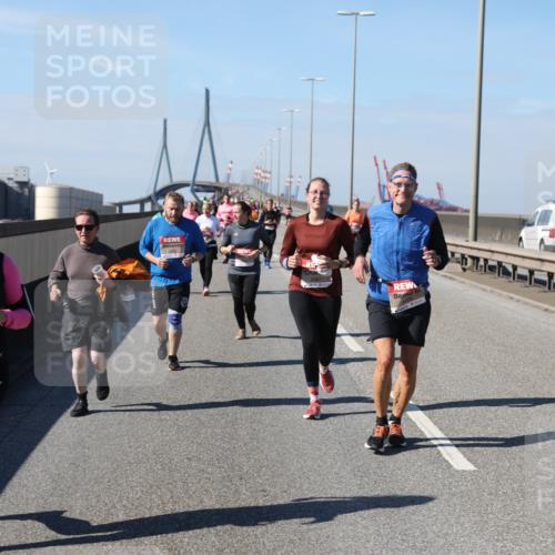 03.10.2025 - Köhlbrandbrückenlauf Yannick Fuchs http://msf.ph/oto/9190876 03.10.2025 12:10:59 Position 3  meine-sportfotos.de