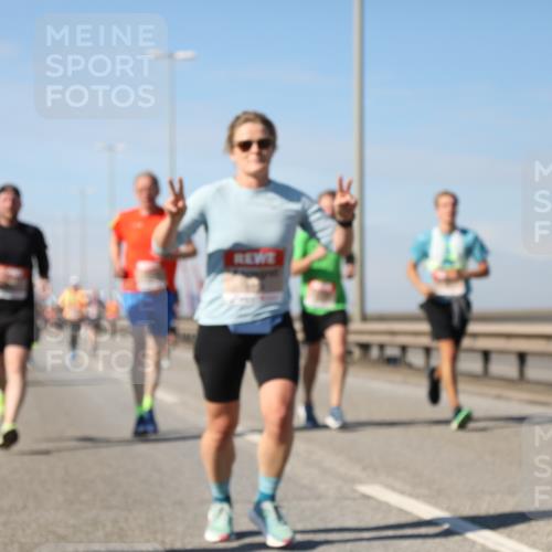 03.10.2025 - Köhlbrandbrückenlauf Yannick Fuchs http://msf.ph/oto/9190885 03.10.2025 11:51:18 Position 3  meine-sportfotos.de