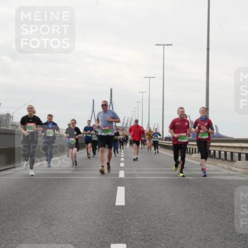 03.10.2025 - Köhlbrandbrückenlauf Matties Gatica Varas http://msf.ph/oto/9190904 03.10.2025 16:04:08 Position 3  meine-sportfotos.de