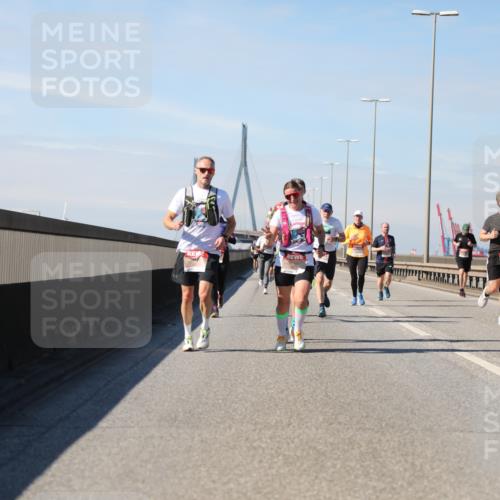 03.10.2025 - Köhlbrandbrückenlauf Yannick Fuchs http://msf.ph/oto/9190909 03.10.2025 11:51:20 Position 3  meine-sportfotos.de