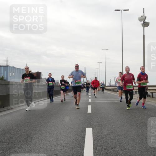 03.10.2025 - Köhlbrandbrückenlauf Matties Gatica Varas http://msf.ph/oto/9190913 03.10.2025 16:04:10 Position 3  meine-sportfotos.de