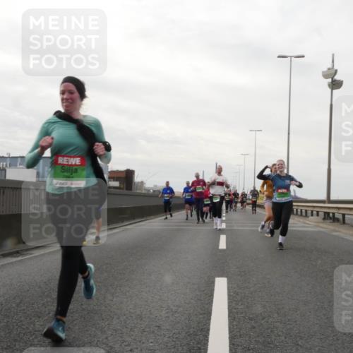 03.10.2025 - Köhlbrandbrückenlauf Matties Gatica Varas http://msf.ph/oto/9190939 03.10.2025 16:04:18 Position 3 7544 meine-sportfotos.de