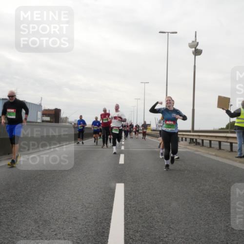 03.10.2025 - Köhlbrandbrückenlauf Matties Gatica Varas http://msf.ph/oto/9190941 03.10.2025 16:04:19 Position 3  meine-sportfotos.de