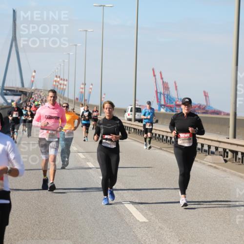 03.10.2025 - Köhlbrandbrückenlauf Yannick Fuchs http://msf.ph/oto/9190958 03.10.2025 12:11:05 Position 3  meine-sportfotos.de