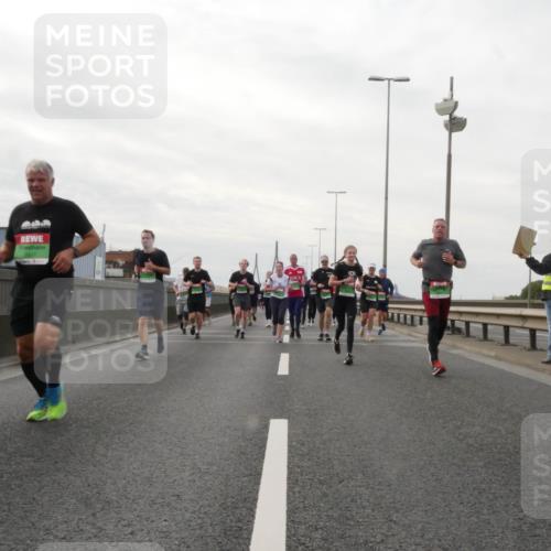 03.10.2025 - Köhlbrandbrückenlauf Matties Gatica Varas http://msf.ph/oto/9190976 03.10.2025 16:04:26 Position 3  meine-sportfotos.de