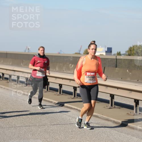 03.10.2025 - Köhlbrandbrückenlauf Yannick Fuchs http://msf.ph/oto/9190983 03.10.2025 12:11:07 Position 3 5575, 6304 meine-sportfotos.de