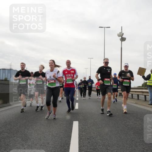 03.10.2025 - Köhlbrandbrückenlauf Matties Gatica Varas http://msf.ph/oto/9190989 03.10.2025 16:04:29 Position 3  meine-sportfotos.de