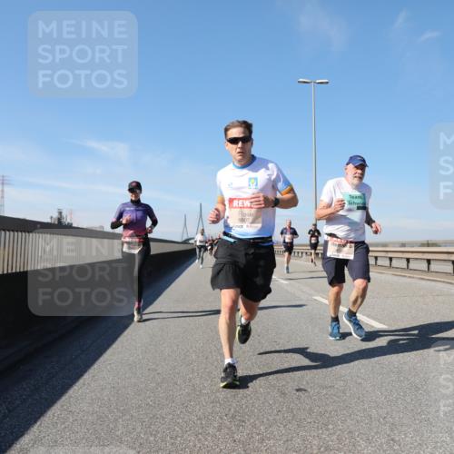 03.10.2025 - Köhlbrandbrückenlauf Yannick Fuchs http://msf.ph/oto/9190990 03.10.2025 11:51:25 Position 3 6805 meine-sportfotos.de