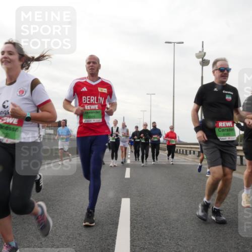 03.10.2025 - Köhlbrandbrückenlauf Matties Gatica Varas http://msf.ph/oto/9190993 03.10.2025 16:04:30 Position 3 8929, 8100 meine-sportfotos.de